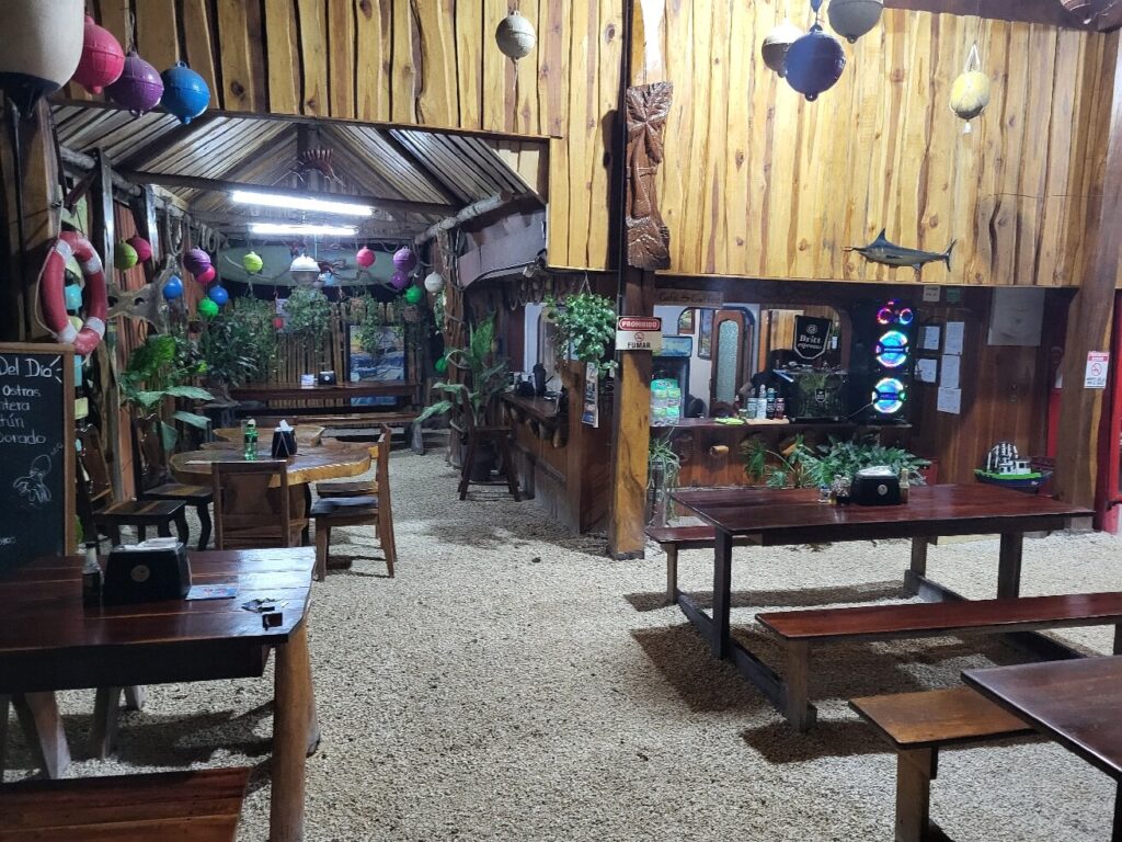 restaurantes en paquera opciones gastronomicas locales