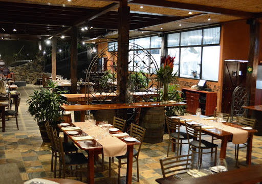 Vino Mundo - Restaurante y Salón de Eventos